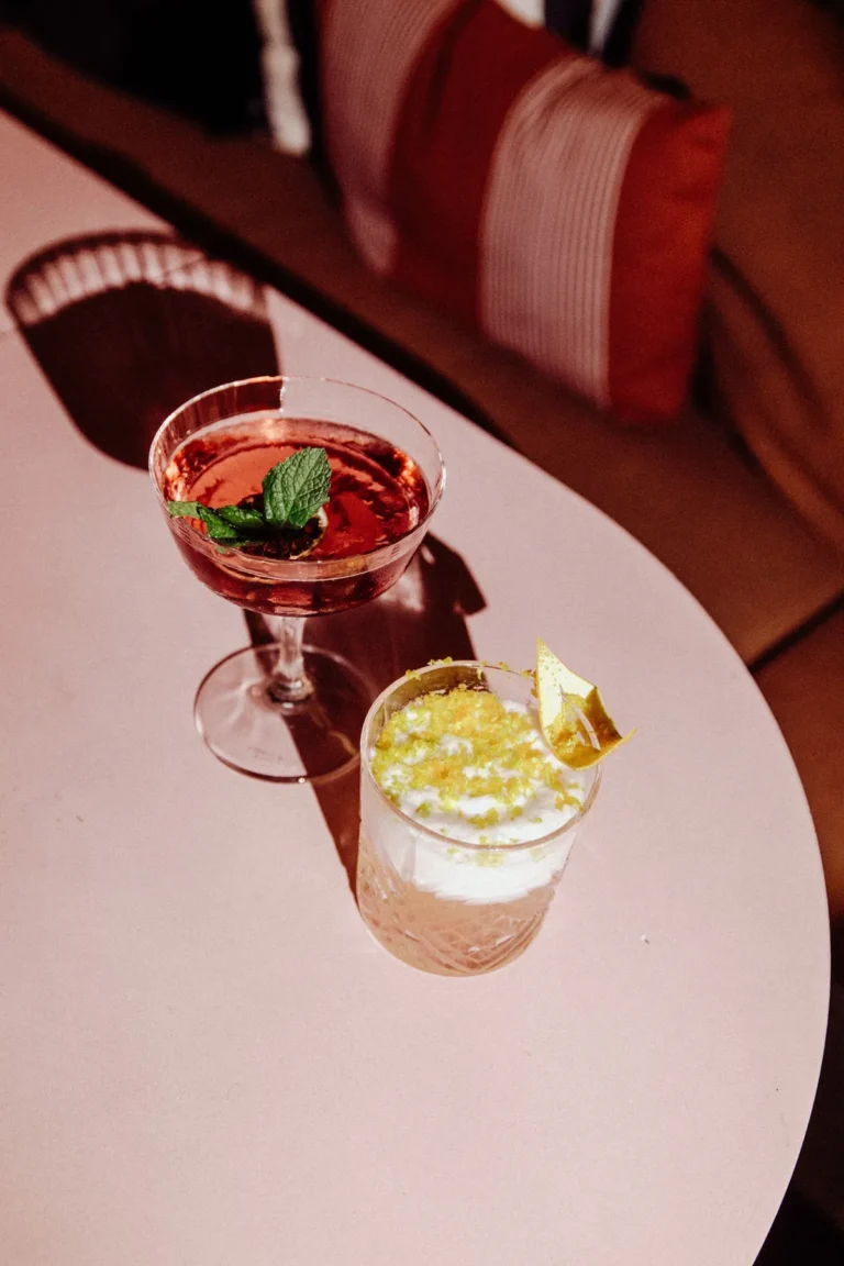 Cocktails servis au restaurant italien La Notte à Montpellier