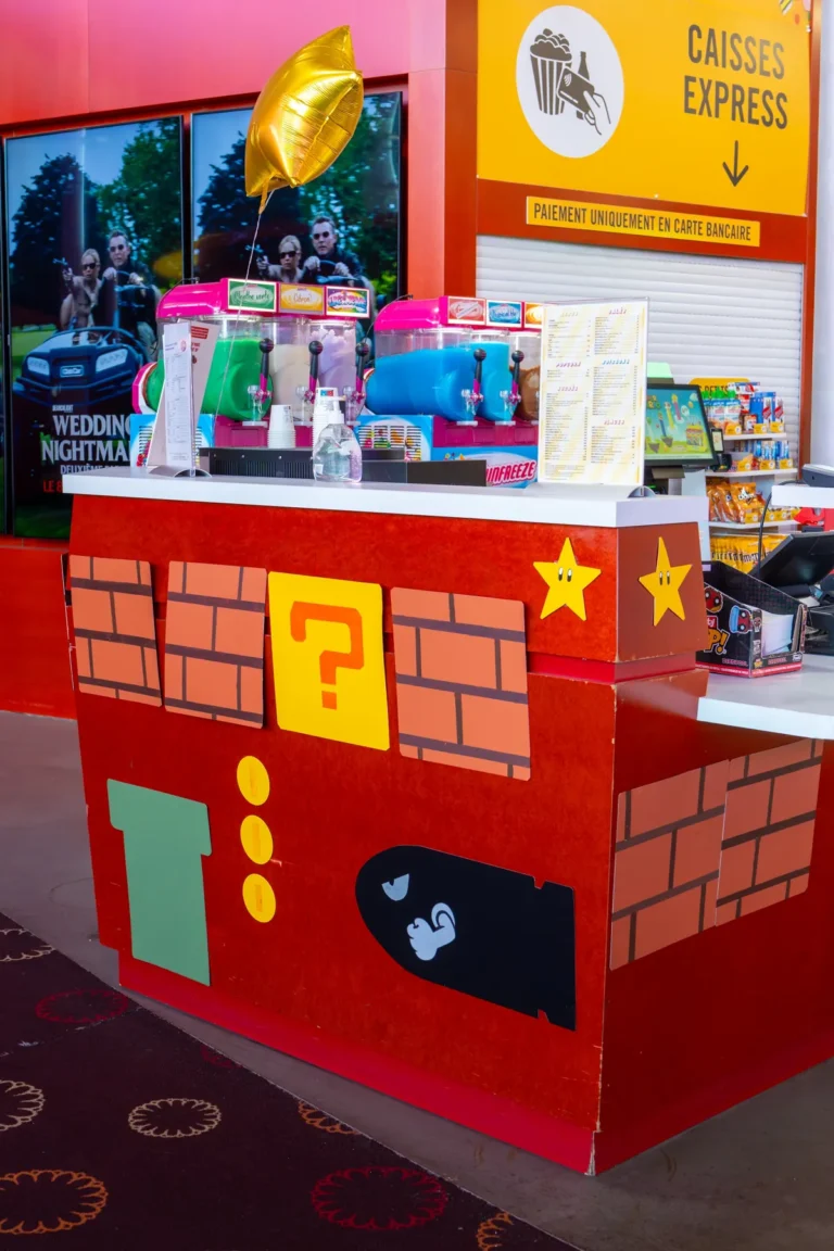 Décor jeu vidéo et confiserie au Pathé Odysseum Montpellier