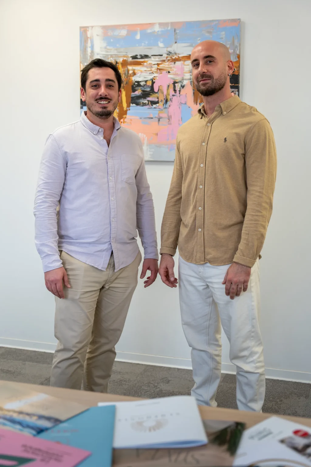 Étienne et Jérémie, conseillers en immobilier neuf chez Novanéa